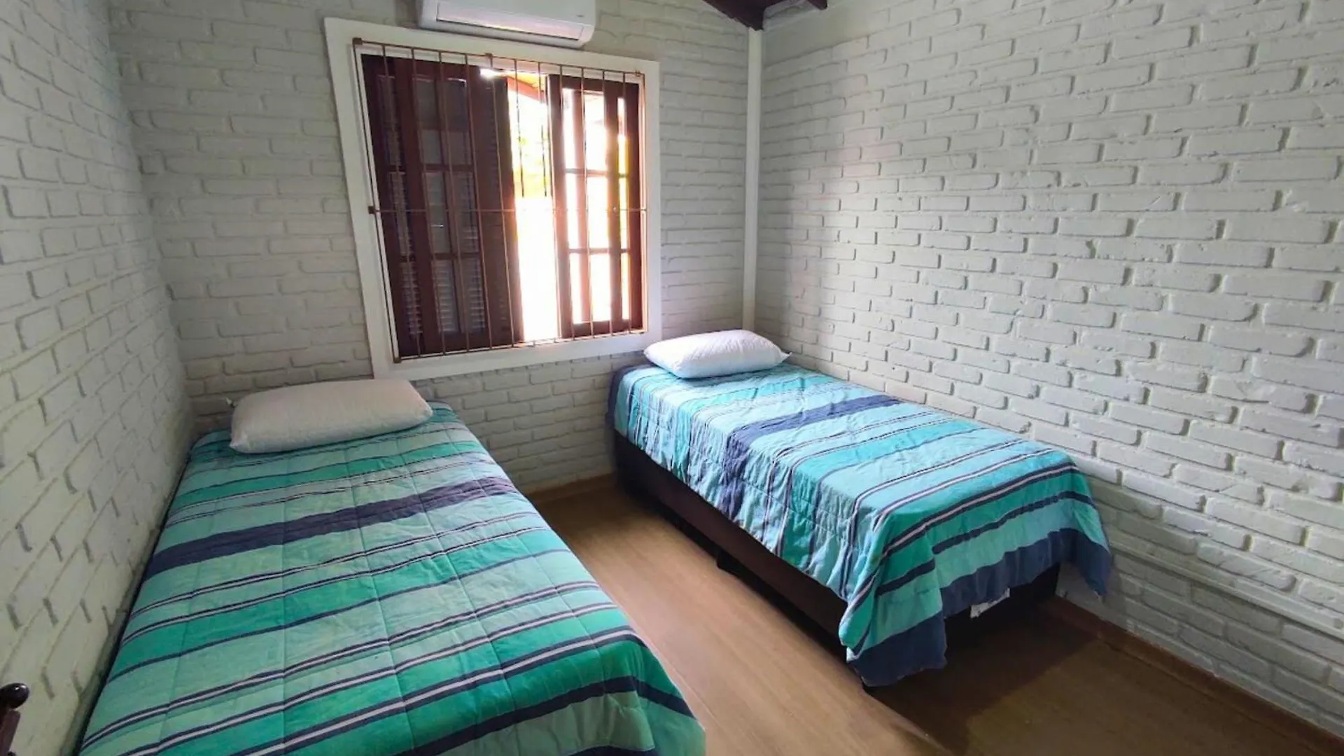 Casa De Temporada A 8 Min A Pe Da Praia Na Barra Da Lagoa Florianopolis Brazil