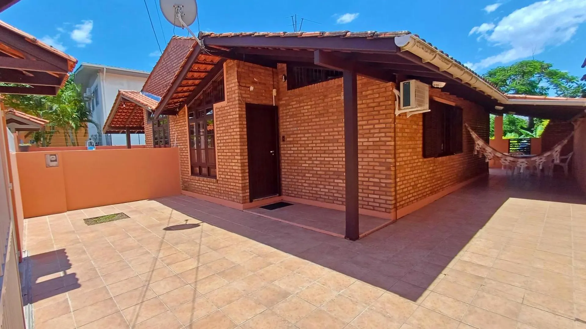 Casa De Temporada A 8 Min A Pe Da Praia Na Barra Da Lagoa Florianopolis Brazil